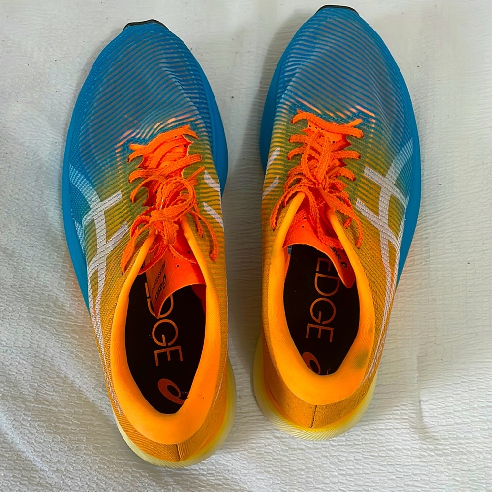 ASICS megaspeed edge shoes (carbon plated)